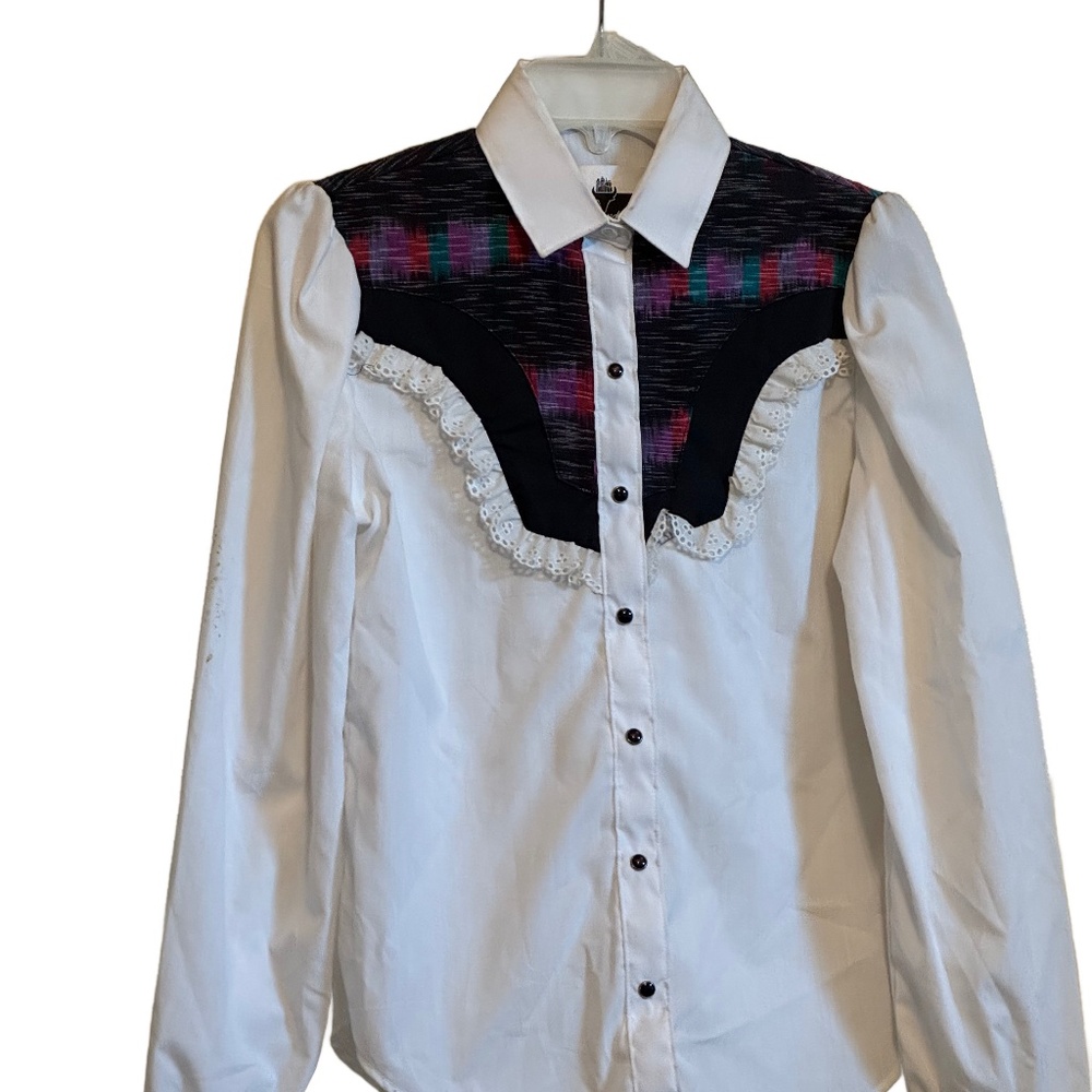 Women's Ranch and Town  Ruffle Front Pearl Button Western Long Sleeve Shirt SZ 8